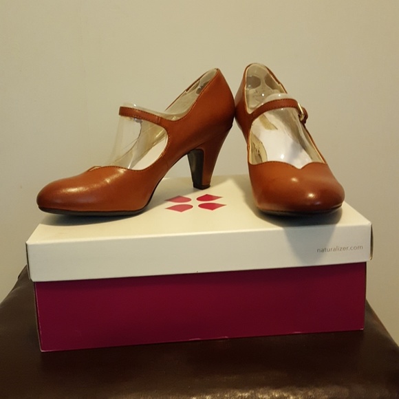 Naturalizer Shoes - Naturalizer strappy leather shoes